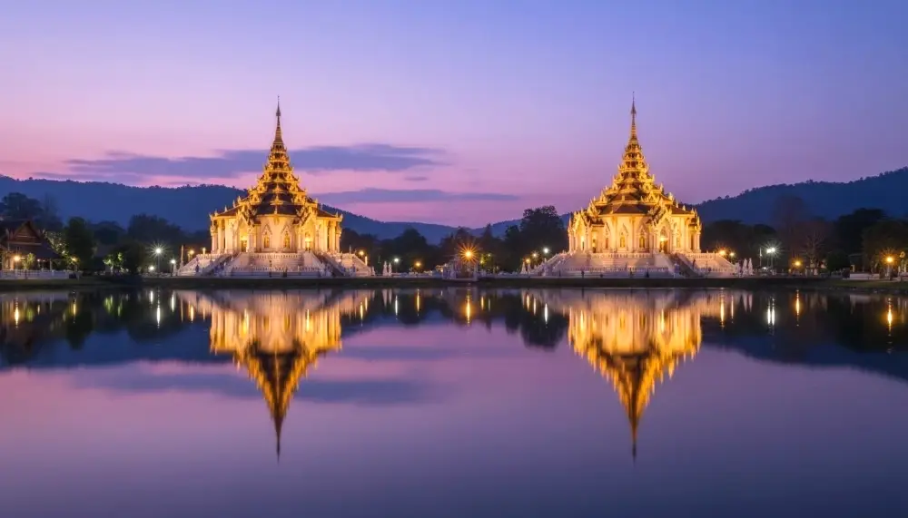 Wat Chong Kham and Wat Chong Klang