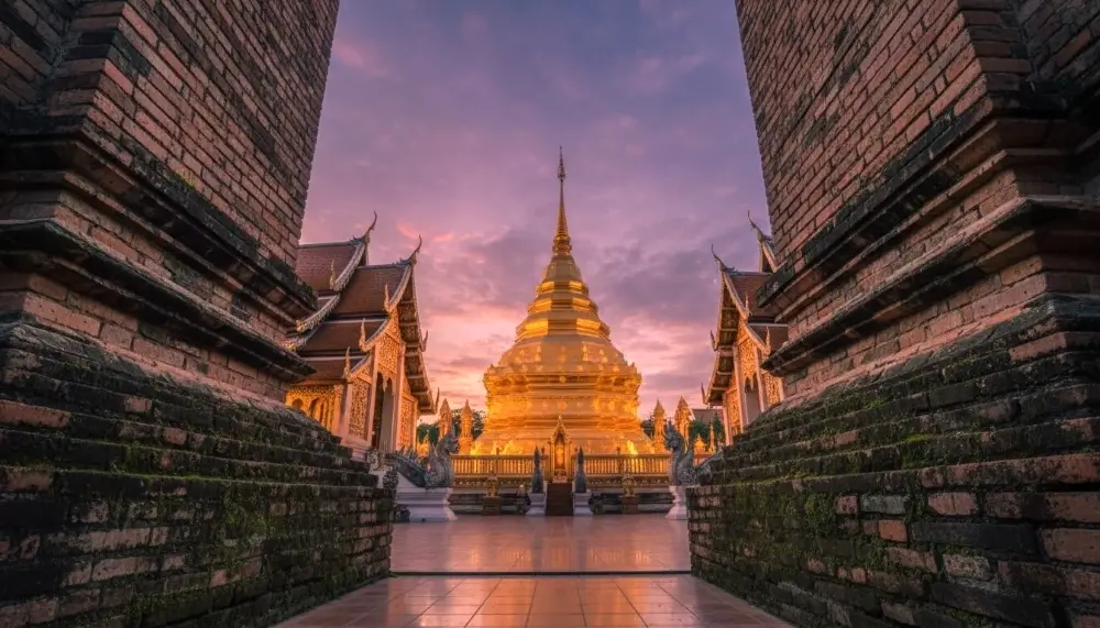 Wat Phra Singh at sunset